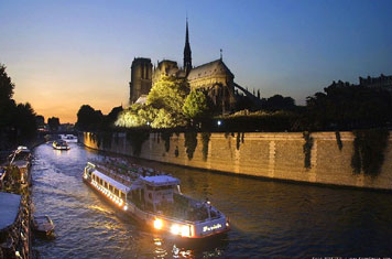 Hotel Royal Cardinal Paris - The Seine River